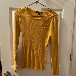 Tear drop cut out top